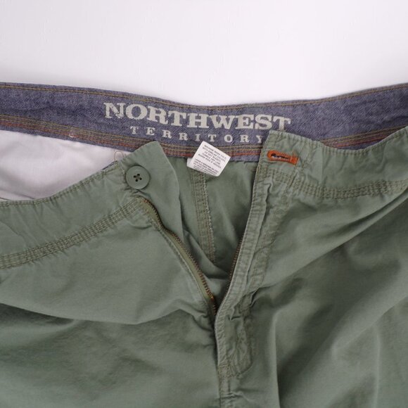 Northwest Territory Men's Size 40 Green Shorts - Picture 3 of 9